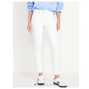 High Waisted “WOW” super skinny white ankle jeans from Old Navy (in packaging)